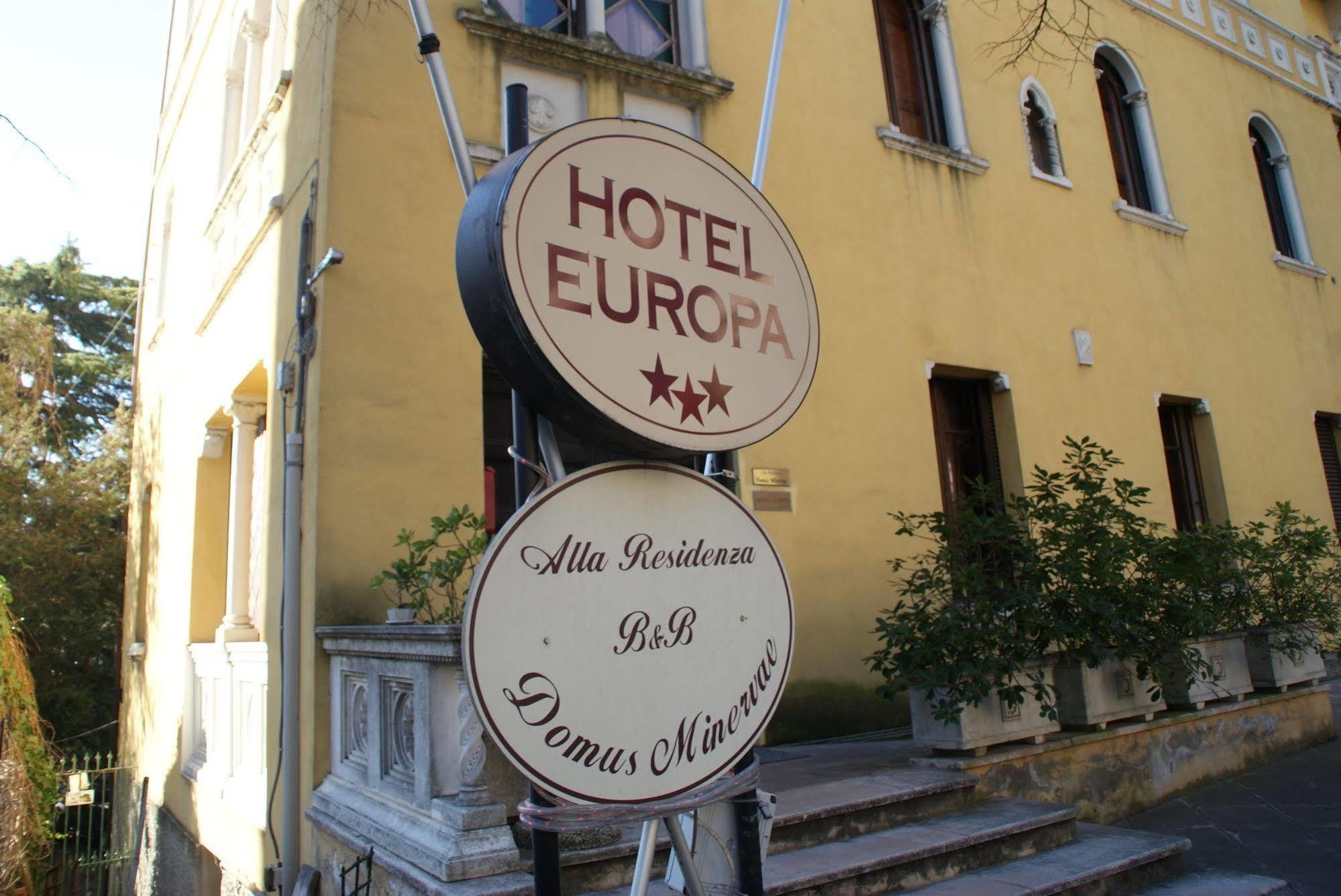 Europa 3*