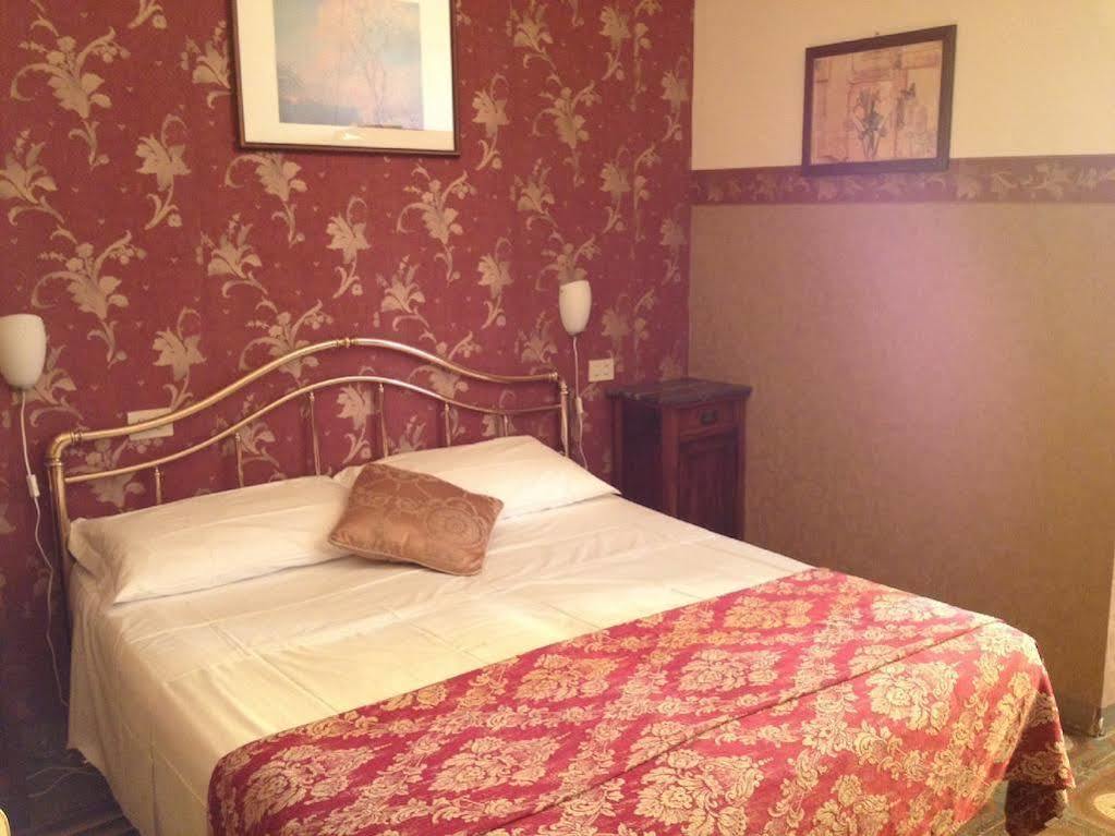 Europa Hotel 3*